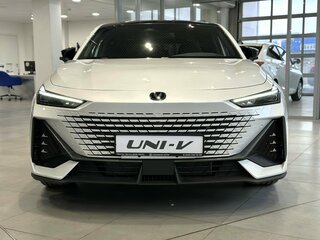 2024 Changan UNI-V I, белый, 3329900 рублей, вид 2