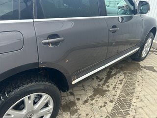 2009 Volkswagen Touareg I Рестайлинг, серый, 985000 рублей, вид 4