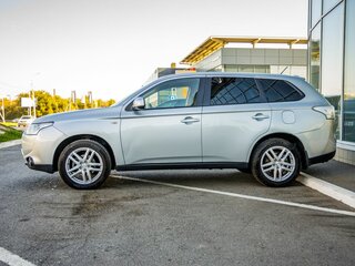 2014 Mitsubishi Outlander III, серебристый, 1348000 рублей, вид 4