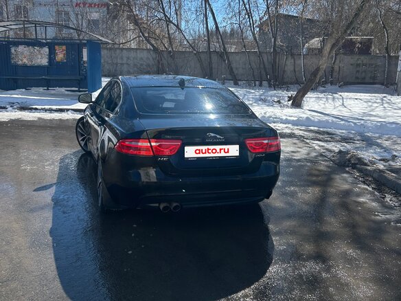 2016 Jaguar XE I, чёрный, 1900000 рублей - вид 2