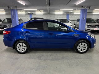 2013 Kia Rio 4-speed III, синий, 799000 рублей, вид 4