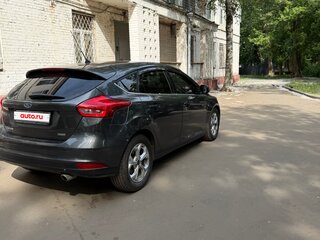 2015 Ford Focus III Рестайлинг, серый, 1000000 рублей, вид 3