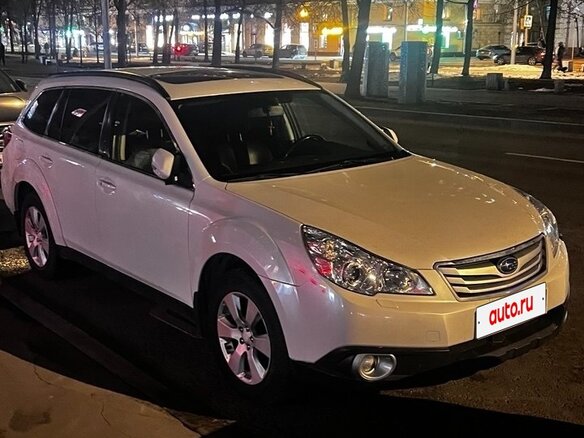 2011 Subaru Outback IV, белый, 910000 рублей