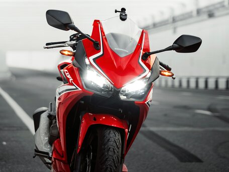 2021 Honda CBR 400R, красный, 630000 рублей, вид 3