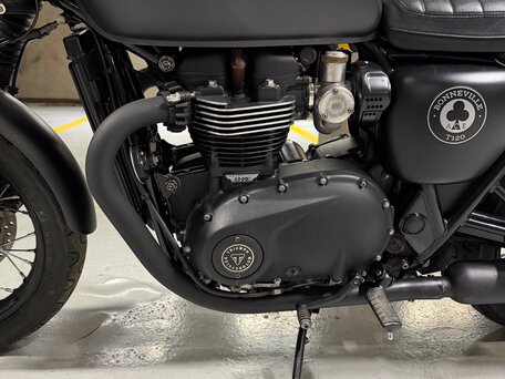 2019 Triumph Bonneville T120, чёрный, 1650000 рублей, вид 4
