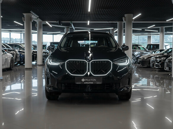 2026 BMW X3 Long 30L xDrive IV (G45/G48), чёрный, 7090000 рублей - вид 2