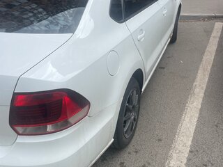 2016 Volkswagen Polo V Рестайлинг, белый, 600000 рублей, вид 3