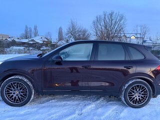 2016 Porsche Cayenne II Рестайлинг (958), коричневый, 4000000 рублей, вид 2