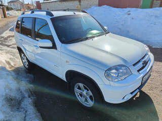 2014 Chevrolet Niva I Рестайлинг, белый, 595000 рублей, вид 2