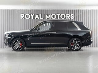 2018 Rolls-Royce Cullinan I (Series I), чёрный, 26500000 рублей, вид 3