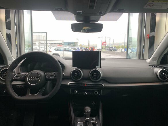 2026 Audi Q2 35 TFSI I Рестайлинг, серый, 3799000 рублей - вид 20
