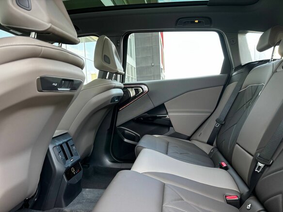 2026 BMW X3 Long 30L xDrive IV (G45/G48), чёрный, 7590000 рублей - вид 14
