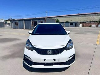 2022 Honda Fit IV Рестайлинг, белый, 1150000 рублей, вид 2
