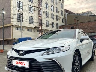 2022 Toyota Camry US Market VIII (XV70) Рестайлинг, белый, 3500000 рублей, вид 2