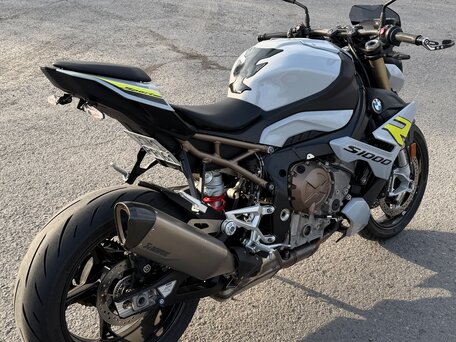 2021 BMW S 1000 R, серый, 1600000 рублей, вид 3