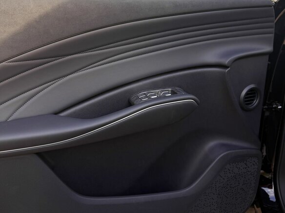 2026 Omoda C7, чёрный, 3099000 рублей - вид 8