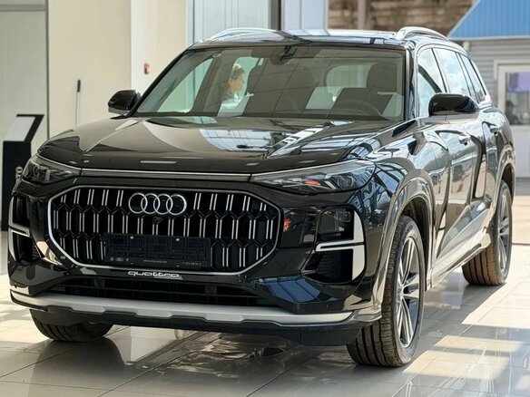 2026 Audi Q6 40 TFSI, чёрный, 7500000 рублей