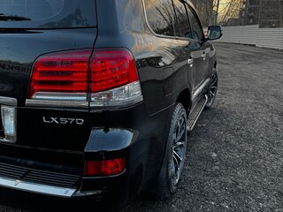 2013 Lexus LX 570 III Рестайлинг, чёрный, 4000000 рублей, вид 3