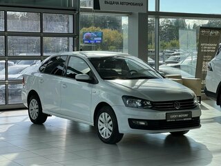 2016 Volkswagen Polo V Рестайлинг, белый, 495000 рублей, вид 1