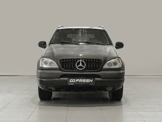 1998 Mercedes-Benz M-Класс 320 I (W163), чёрный, 470000 рублей, вид 3