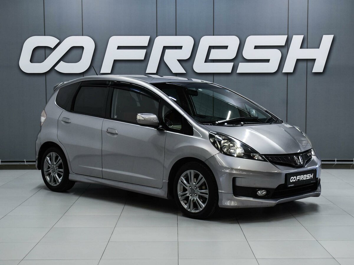 Открыть фотографии: Honda Fit II