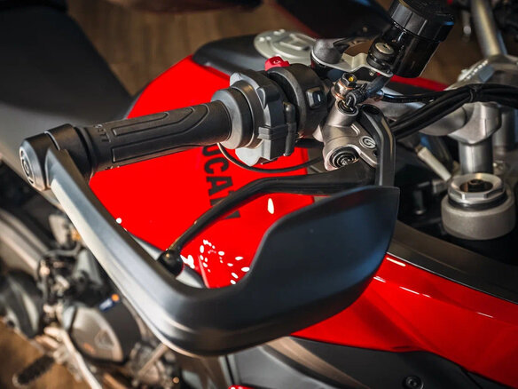 2026 Ducati Multistrada V2, красный, 2490000 рублей - вид 7