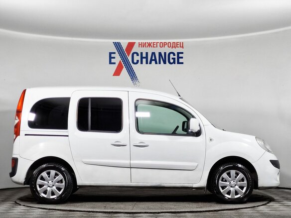 2012 Renault Kangoo II, белый, 425000 рублей - вид 4