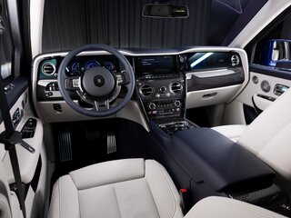 2025 Rolls-Royce Cullinan Black Badge I Рестайлинг (Series II), синий, 89914500 рублей, вид 3