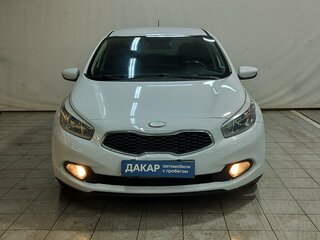 2013 Kia Ceed II, белый, 850000 рублей, вид 2