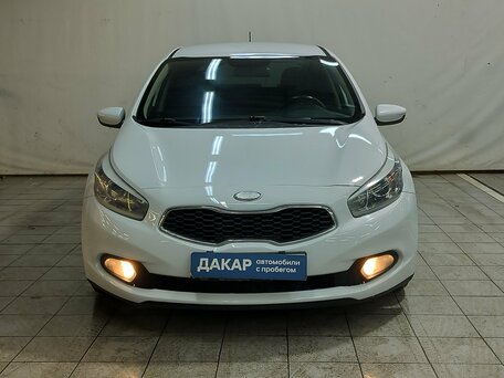2013 Kia Ceed II, белый, 870000 рублей, вид 2