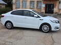 2017 Kia Rio III Рестайлинг, белый - вид 9