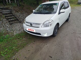 2008 Toyota Raum II, белый, 590000 рублей, вид 1