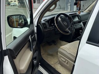 2010 Toyota Land Cruiser 200 Series, белый, 3080000 рублей, вид 5