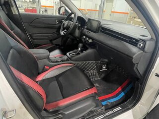 2023 Honda Vezel II, белый, 2300000 рублей, вид 4
