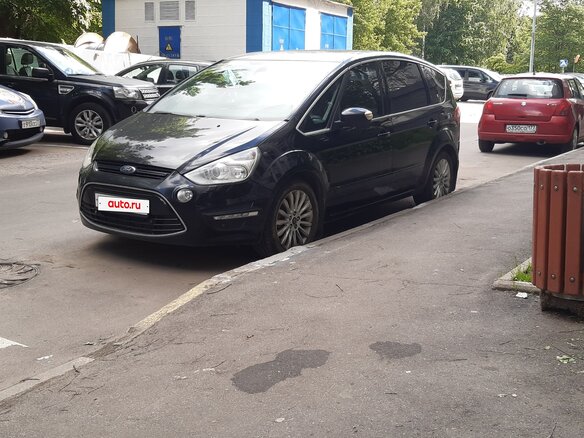 2011 Ford S-MAX I Рестайлинг, чёрный, 850000 рублей - вид 2