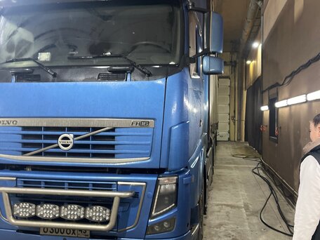 2011 Volvo FH, синий, 5000000 рублей, вид 5