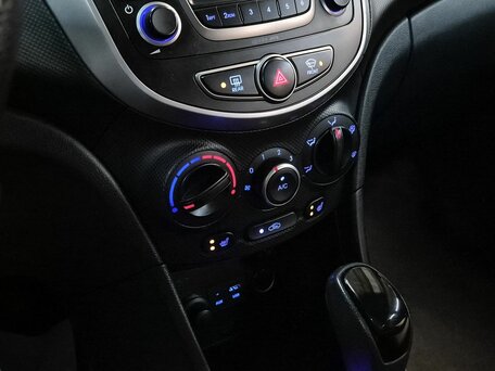 2016 Hyundai Solaris I Рестайлинг, серый, 849000 рублей, вид 5