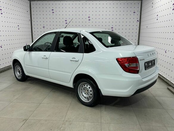 2026 Lada (ВАЗ) Granta I Рестайлинг, белый, 1063000 рублей - вид 13