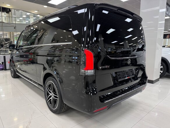 2026 Mercedes-Benz V-Класс 300 d экстра длинный III (W447) Рестайлинг 2, чёрный - вид 5