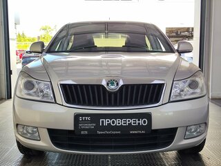 2013 Skoda Octavia II (A5) Рестайлинг, серебристый, 905000 рублей, вид 2