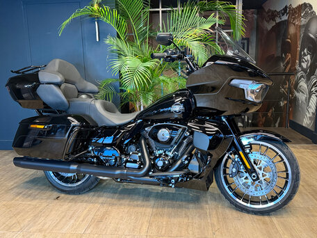 2026 Harley-Davidson Road Glide Limited, чёрный, 4950000 рублей, вид 1