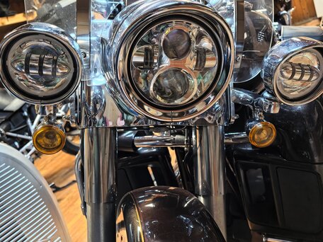 2011 Harley-Davidson Road King, коричневый, 1500000 рублей, вид 5
