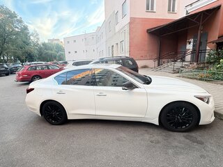 2019 Infiniti Q50 I Рестайлинг, белый, 1900000 рублей, вид 3