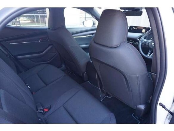 2023 Mazda 3 IV (BP), белый - вид 17