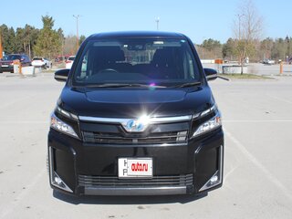 2018 Toyota Voxy III (R80) Рестайлинг, чёрный, 2350000 рублей, вид 3