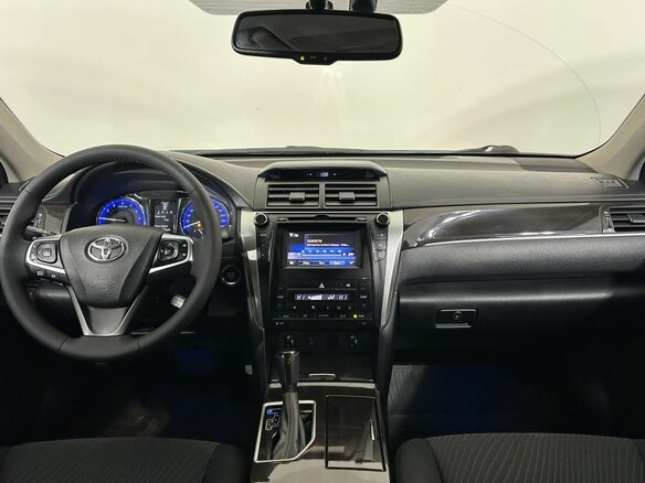 2016 Toyota Camry VII (XV50) Рестайлинг, белый - вид 17