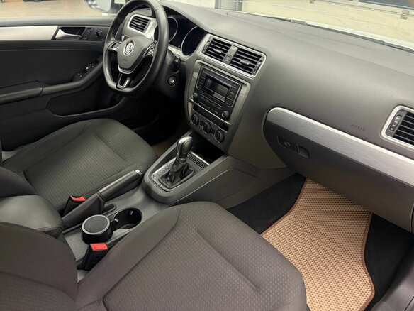 2018 Volkswagen Jetta VI Рестайлинг, белый, 1455000 рублей - вид 18