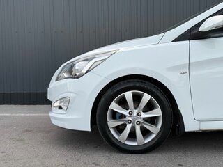 2015 Hyundai Solaris I Рестайлинг, белый, 1139000 рублей, вид 5