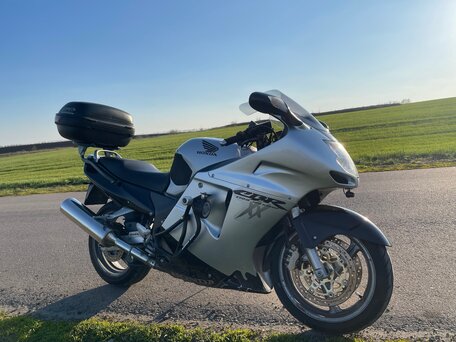 2002 Honda CBR 1100 XX, серебристый, 600000 рублей, вид 2
