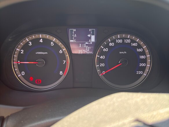 2015 Hyundai Solaris I Рестайлинг, серебристый, 1200000 рублей - вид 9